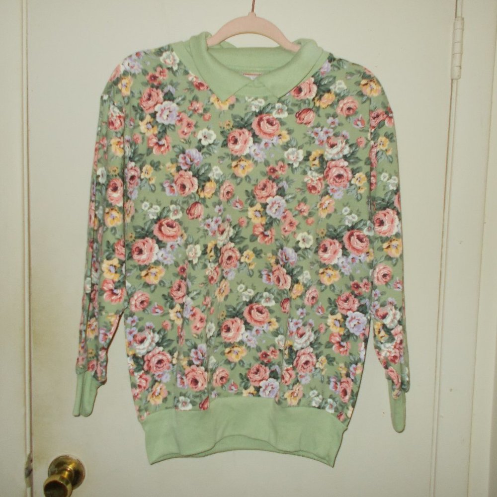 Vintage Floral Sweatshirt - Green and Pink